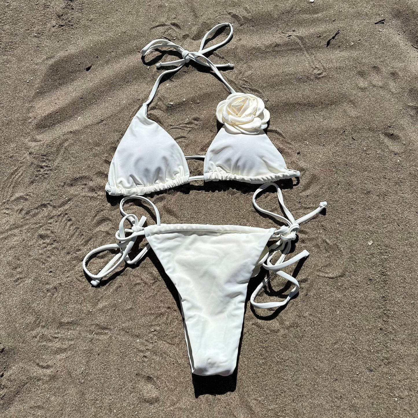 MILACCOLLECTION White Flower Bikini Set