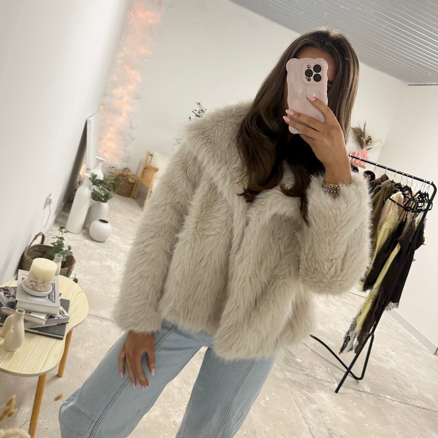 MILACCOLLECTION Ava Cream Faux Fur Coat