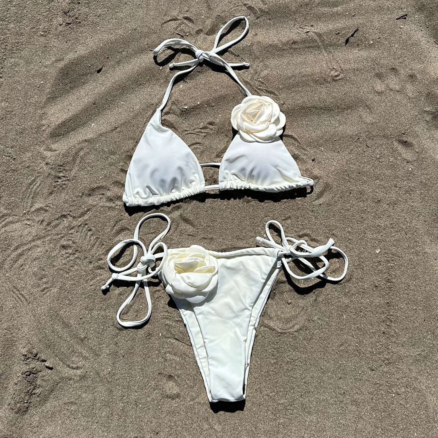 MILACCOLLECTION White Flower Bikini Set